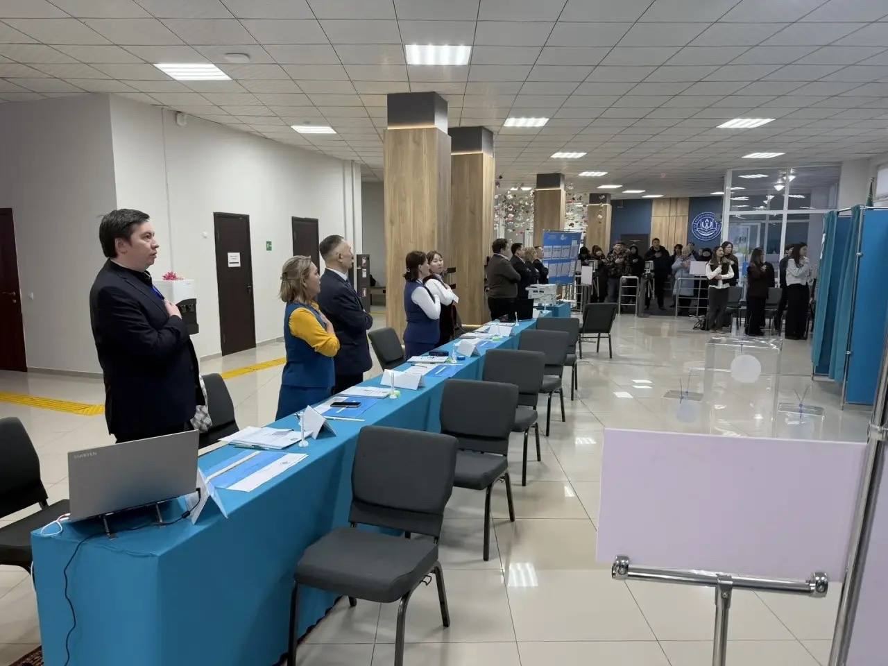 15 марта 2026 года секретарь Избирательной комиссии Орловской области Екатерина Гетманцева и начальник управления по вопросам организации избирательного процесса Избирательной комиссии Орловской области Екатерина Поликарова... 15 марта 2026 года секретарь Избирательной комиссии Орловской области Екатерина Гетманцева и начальник управления по вопросам организации избирательного процесса Избирательной комиссии Орловской области Екатерина Поликарова...