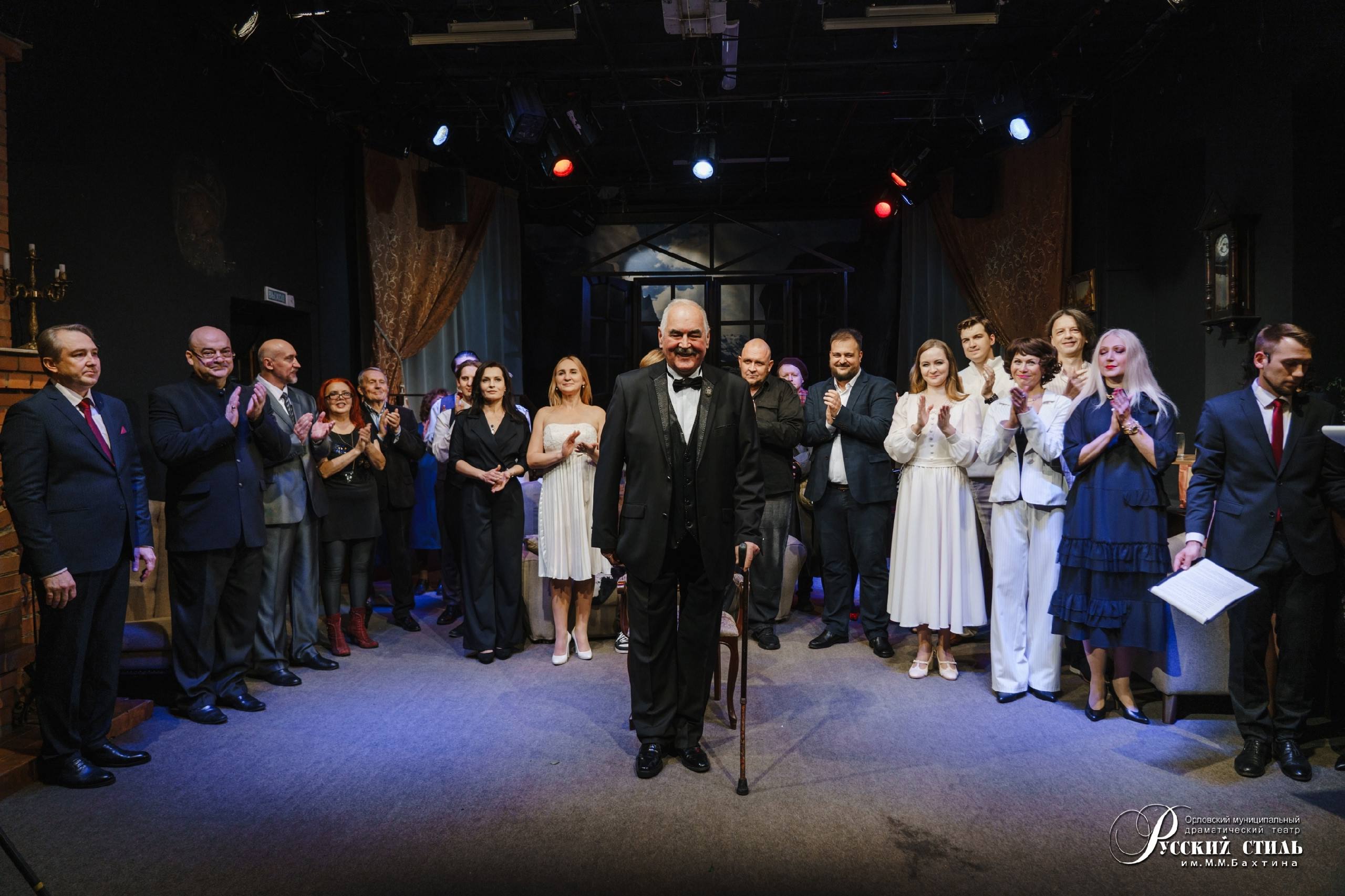 Юрий Парахин: Ежегодно 25 марта мы поздравляем всех, кто посвятил свою жизнь культуре: сотрудников библиотек и музеев, преподавателей школ искусств, артистов театров и концертных объединений, специалистов домов культуры... Юрий Парахин: Ежегодно 25 марта мы поздравляем всех, кто посвятил свою жизнь культуре: сотрудников библиотек и музеев, преподавателей школ искусств, артистов театров и концертных объединений, специалистов домов культуры...