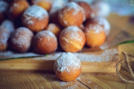 Пончики на сгущёнке: быстрый и вкусный десерт для всей семьи