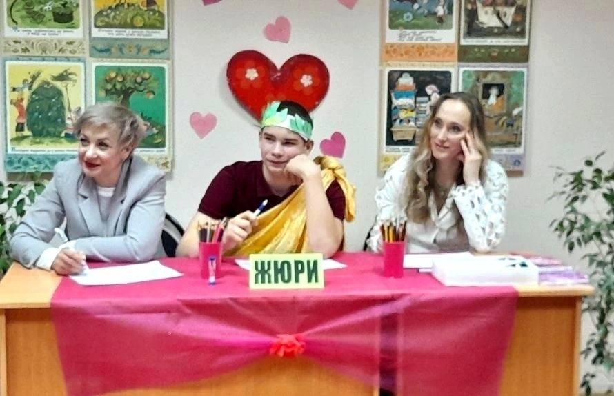 В рамках Дня молодого избирателя председатель ТИК Колпнянского района на базе лицея провела для учащихся лекцию-викторину «Что мы знаем о выборах», в ходе которой рассказала о предстоящем Едином дне голосования 2026 года... В рамках Дня молодого избирателя председатель ТИК Колпнянского района на базе лицея провела для учащихся лекцию-викторину «Что мы знаем о выборах», в ходе которой рассказала о предстоящем Едином дне голосования 2026 года...