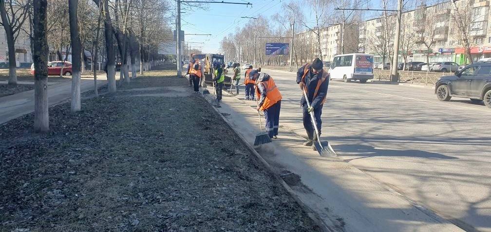 Время наводить порядок: «Спецавтобаза» усиливает темпы уборки Время наводить порядок: «Спецавтобаза» усиливает темпы уборки