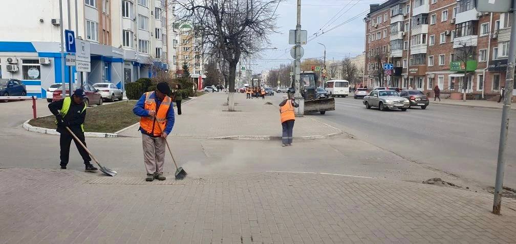 Время наводить порядок: «Спецавтобаза» усиливает темпы уборки Время наводить порядок: «Спецавтобаза» усиливает темпы уборки