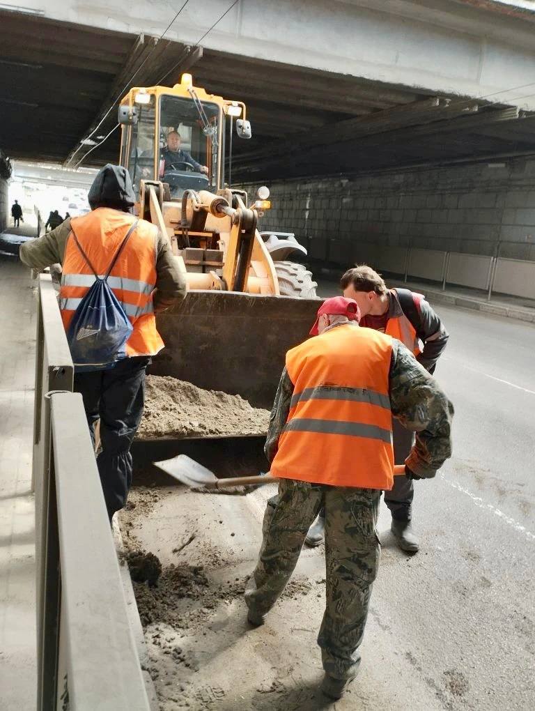 Время наводить порядок: «Спецавтобаза» усиливает темпы уборки Время наводить порядок: «Спецавтобаза» усиливает темпы уборки