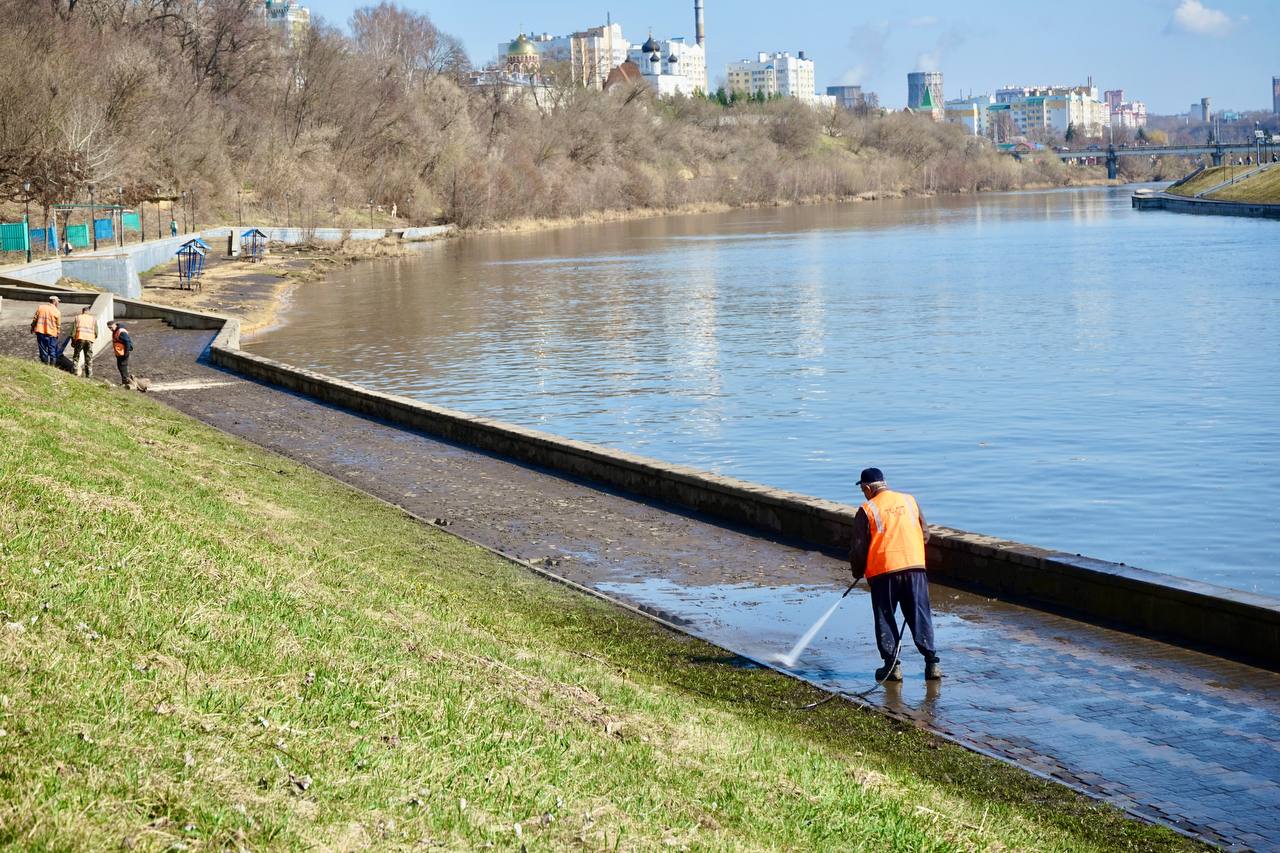 Юрий Парахин: Приводим набережную Орла в порядок после паводка Юрий Парахин: Приводим набережную Орла в порядок после паводка