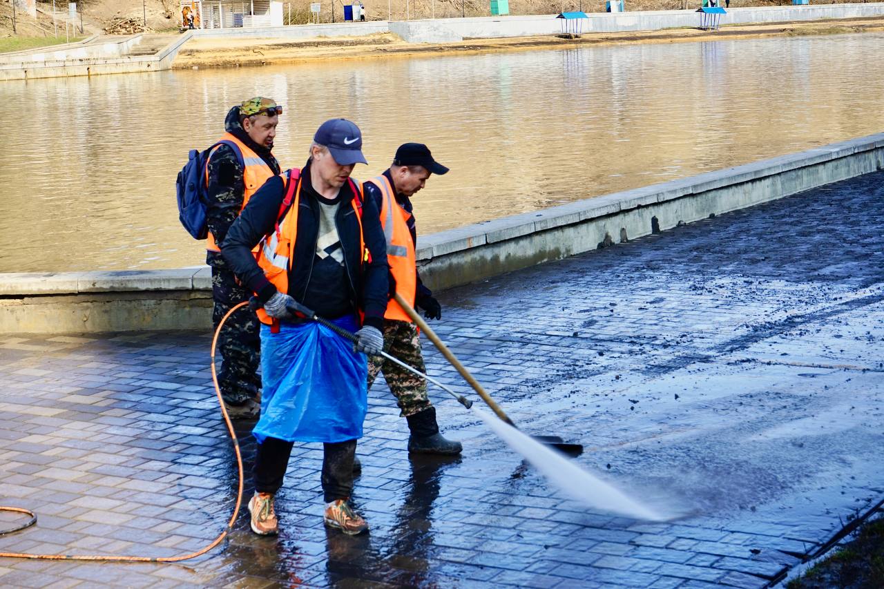 Юрий Парахин: Приводим набережную Орла в порядок после паводка Юрий Парахин: Приводим набережную Орла в порядок после паводка