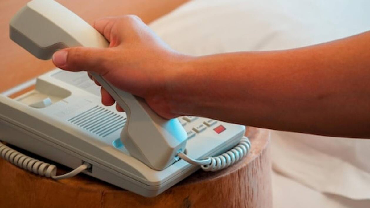 Возвращение стационарной связи: стоит ли вспомнить о проводных телефонах в России?