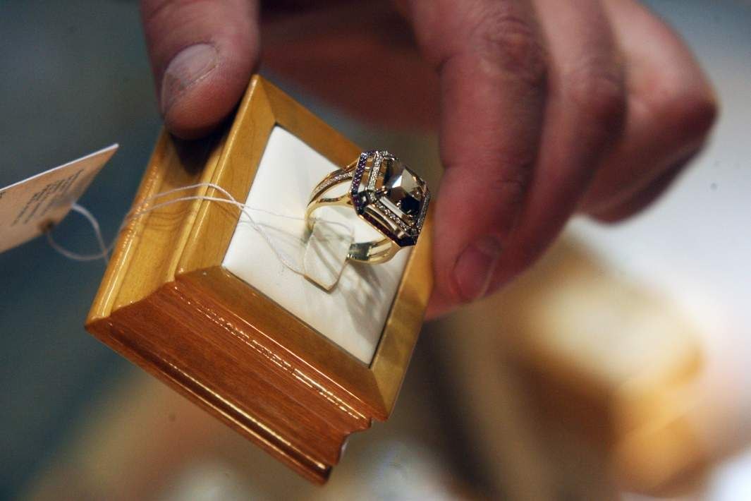 В Сочи вынесен приговор за контрабанду стратегически важных товаров в крупном размере