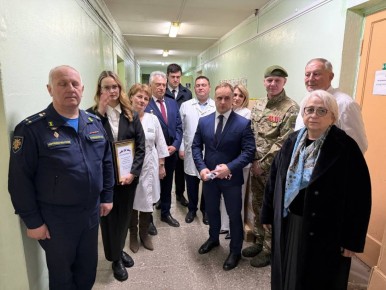 Татьяна Москалькова: Доставили в Орловскую область большую партию лекарств, более 160 тысяч упаковок стоимостью почти 24 млн рублей, предоставленную в качестве гуманитарной помощи российским фармпроизводителем