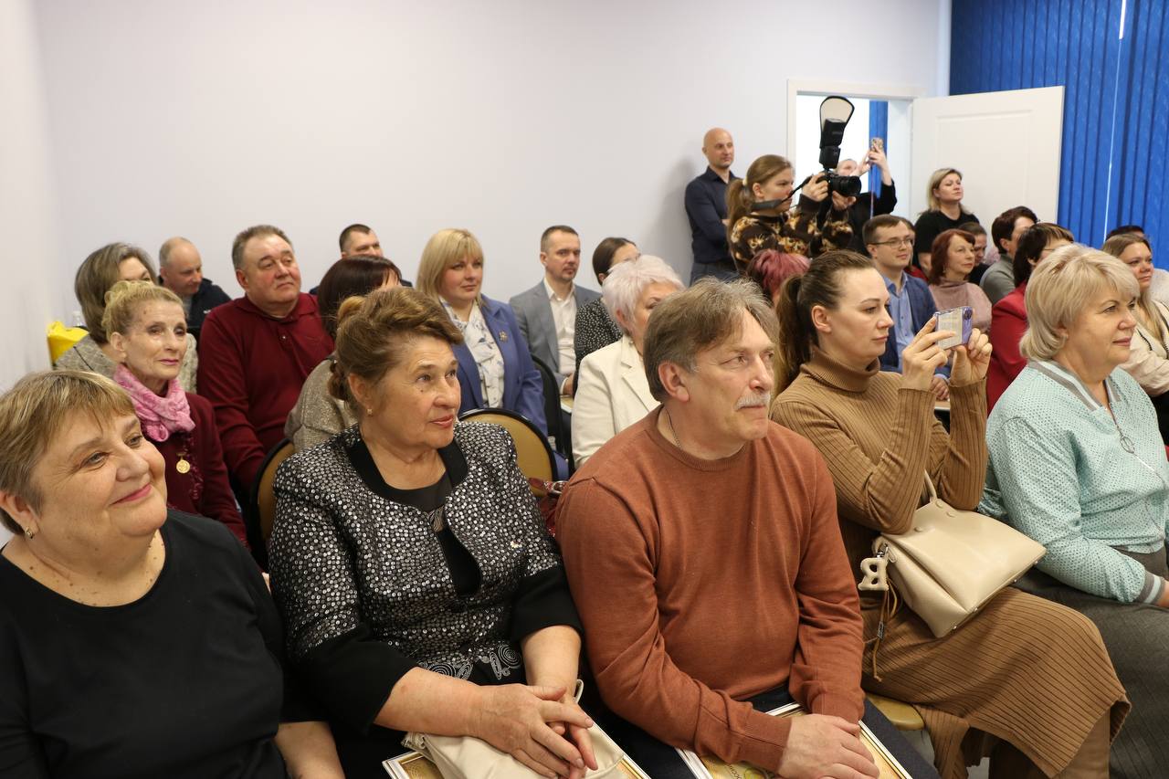 В Орловском муниципальном округе состоялось значимое торжественное мероприятие, собравшее в одном зале представителей сразу нескольких ключевых сфер жизни региона В Орловском муниципальном округе состоялось значимое торжественное мероприятие, собравшее в одном зале представителей сразу нескольких ключевых сфер жизни региона