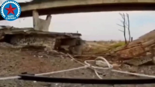 Дмитрий Рогозин: Наш расчёт разбирает наблюдательный пункт врага под завалами Антоновского моста