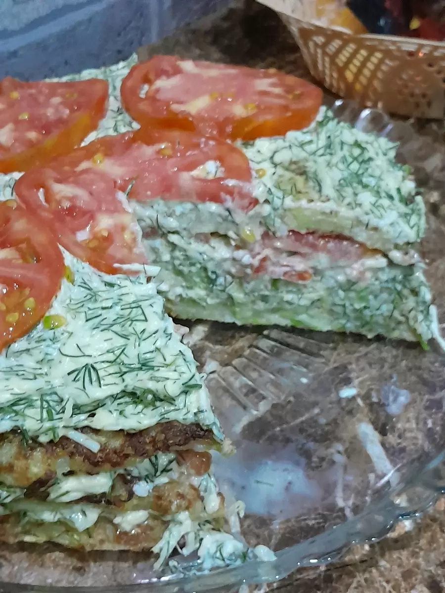 Летний кабачковый торт: простое и оригинальное блюдо для жарких дней