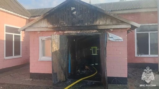 В Ливенском районе потушили пожар в школе