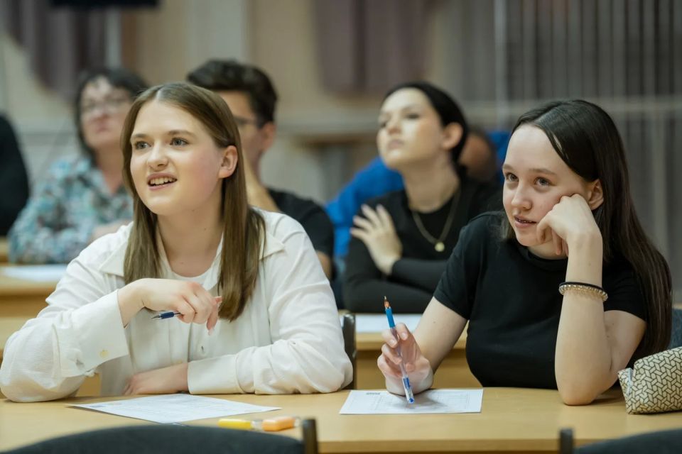 �� ��������� �������� V ��������� ������������� �������