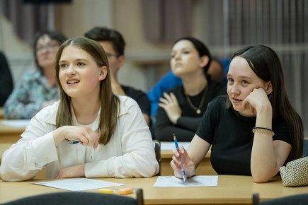 �� ��������� �������� V ��������� ������������� �������