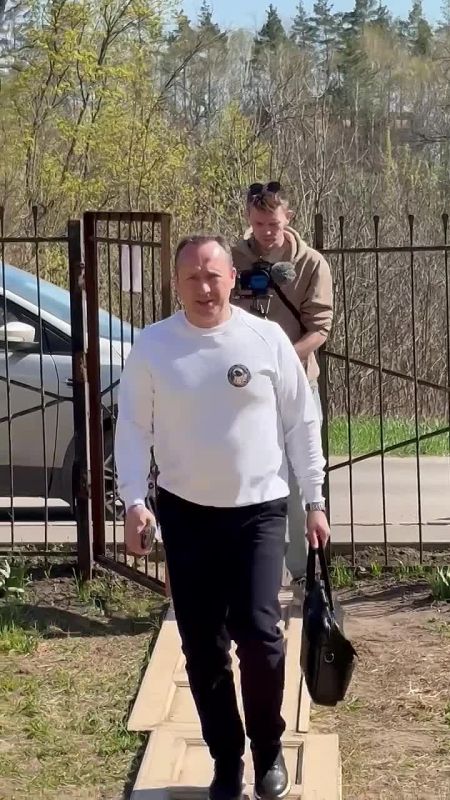 Космонавт и Герой России Александр Мисуркин посетил орловский центр "Расправь крылья"