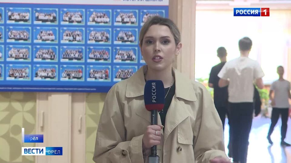 В двух школах Орла торжественно открыли парты Героев