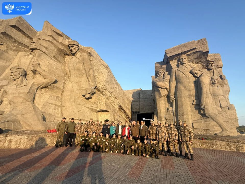 Железнодорожники поддержали акцию Народного фронта «Огонь памяти» Железнодорожники поддержали акцию Народного фронта «Огонь памяти»