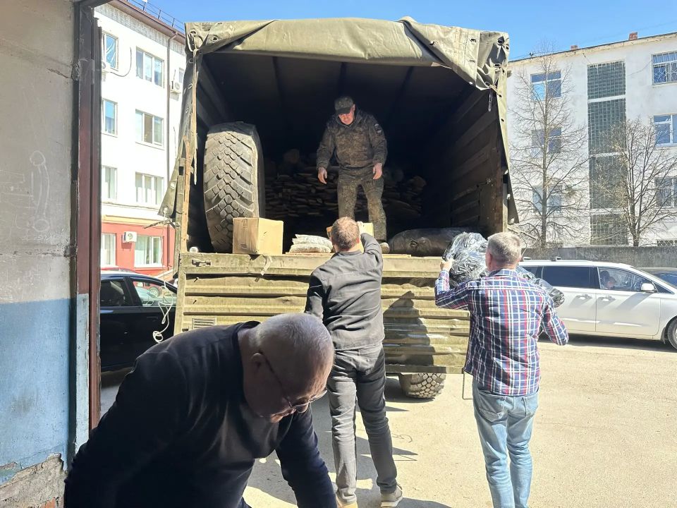 Андрей Клычков: В преддверии Дня Победы Орловщина усиленно занимается отправкой новых и новых гуманитарных грузов Андрей Клычков: В преддверии Дня Победы Орловщина усиленно занимается отправкой новых и новых гуманитарных грузов
