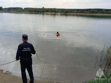 Спасатели проводят водолазное обследование мест отдыха на водоемах Орловской области