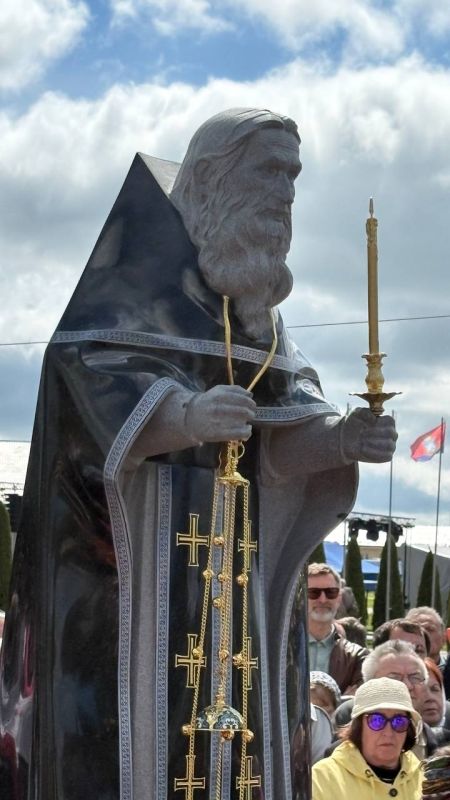 В духовно-православном центре Вятский Посад торжественно открыли удивительный памятник Схиархимандриту Илию