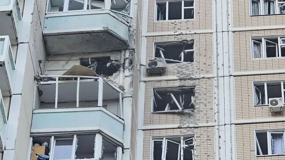 Юрий Котенок: Ночью противник попытался организовать один из крупнейших за все время СВО налетов на российские регионы Юрий Котенок: Ночью противник попытался организовать один из крупнейших за все время СВО налетов на российские регионы