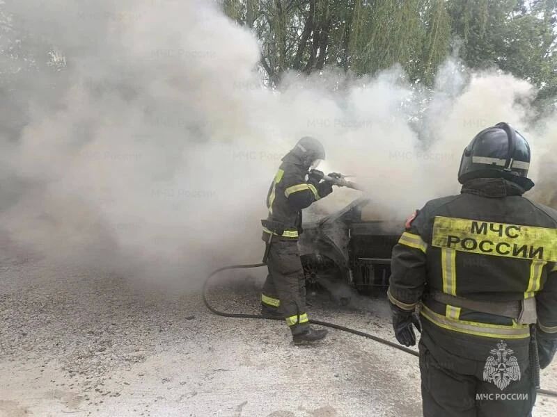 5 человек эвакуировали на пожаре в Орле Сотрудники орловских пожарно-спасательных подразделений за прошедшие сутки выезжали 13 раз, из них 9 выездов на ликвидацию возгораний и 4 выезда на помощь населению 5 человек эвакуировали на пожаре в Орле Сотрудники орловских пожарно-спасательных подразделений за прошедшие сутки выезжали 13 раз, из них 9 выездов на ликвидацию возгораний и 4 выезда на помощь населению