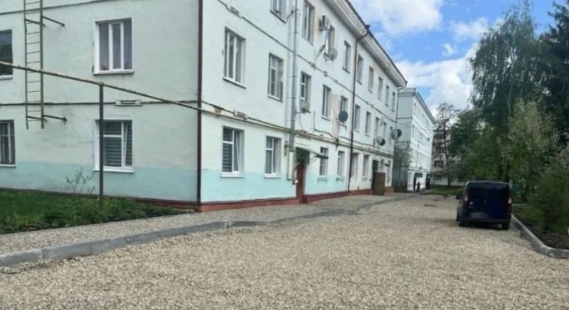 В Ливнах начали ремонтировать дворы домов