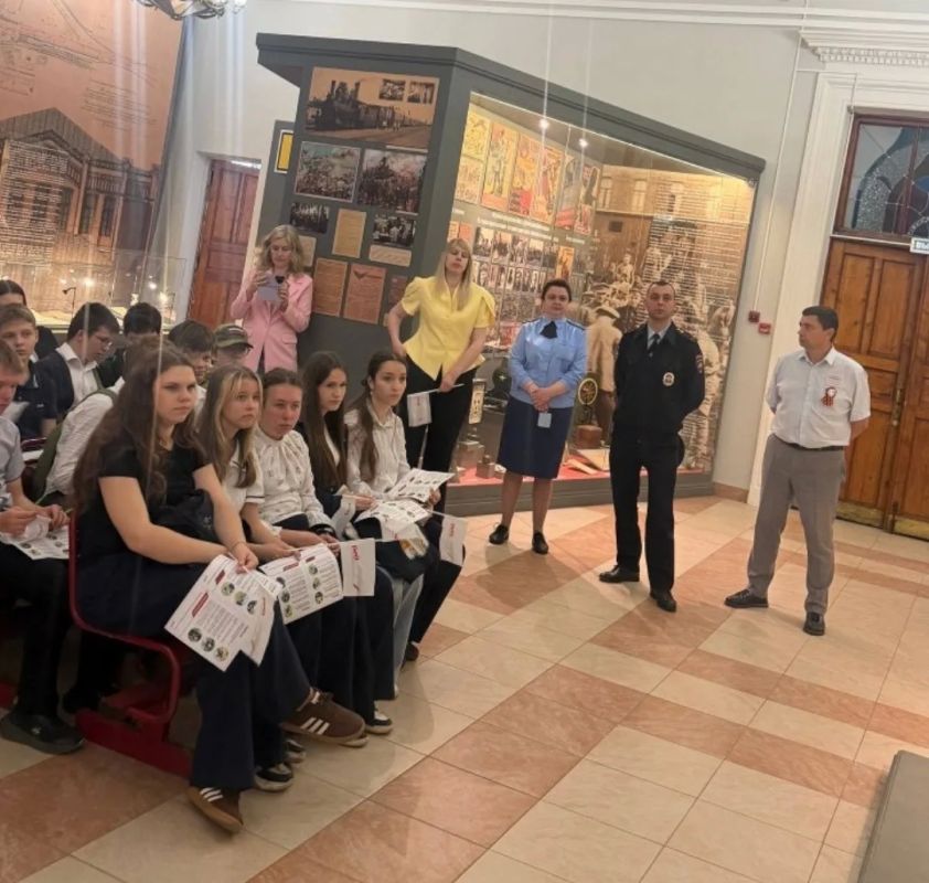 #УСТУПИДОРОГУПОЕЗДАМ. Сотрудники транспортной полиции Орла приняли участие в профилактической акции «Уступи дорогу поездам» #УСТУПИДОРОГУПОЕЗДАМ. Сотрудники транспортной полиции Орла приняли участие в профилактической акции «Уступи дорогу поездам»