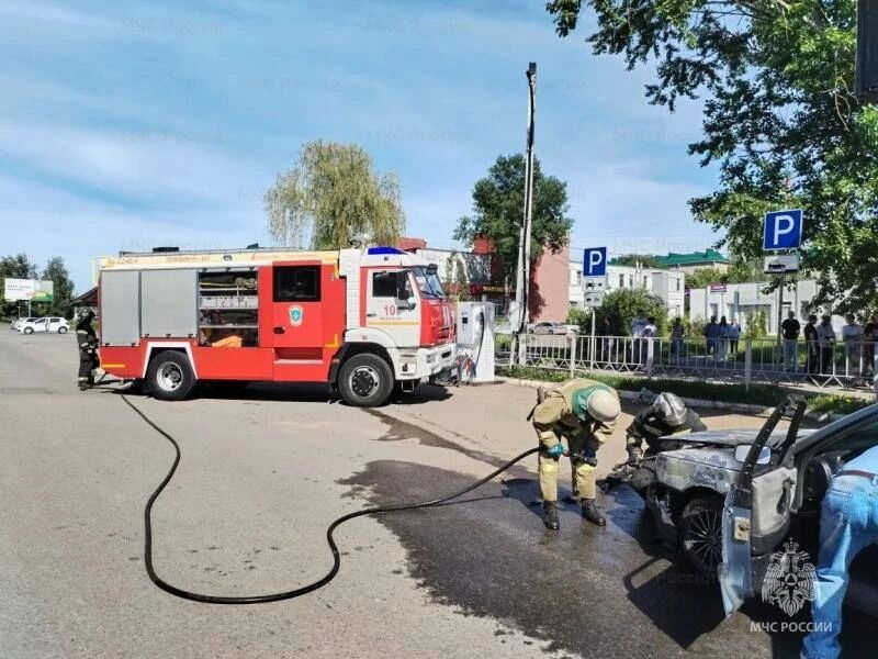 За сутки сотрудники МЧС России выезжали 17 раз: тушение пожаров, изъятие ВОП и помощь населению За прошедшие сутки орловские пожарно-спасательные подразделения выезжали 17 раз, из них 8 выездов на ликвидацию возгораний и 9... За сутки сотрудники МЧС России выезжали 17 раз: тушение пожаров, изъятие ВОП и помощь населению За прошедшие сутки орловские пожарно-спасательные подразделения выезжали 17 раз, из них 8 выездов на ликвидацию возгораний и 9...