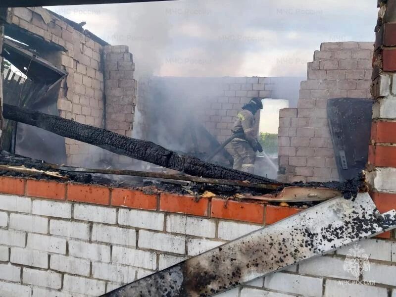 За сутки сотрудники МЧС России выезжали 17 раз: тушение пожаров, изъятие ВОП и помощь населению За прошедшие сутки орловские пожарно-спасательные подразделения выезжали 17 раз, из них 8 выездов на ликвидацию возгораний и 9... За сутки сотрудники МЧС России выезжали 17 раз: тушение пожаров, изъятие ВОП и помощь населению За прошедшие сутки орловские пожарно-спасательные подразделения выезжали 17 раз, из них 8 выездов на ликвидацию возгораний и 9...