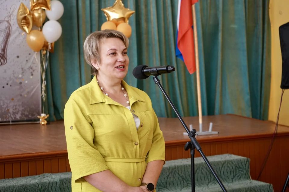 Без пяти минут студенты: в школах Орла прозвенели последние звонки Без пяти минут студенты: в школах Орла прозвенели последние звонки