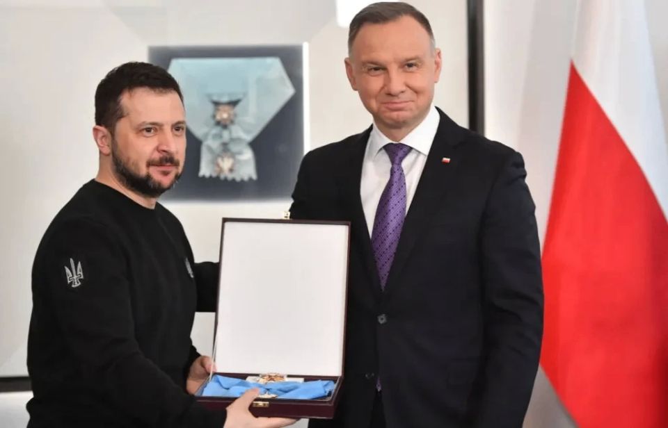 Президент Польши предложил отобрать у Зеленского высшую госнаграду республики — орден Белого Орла