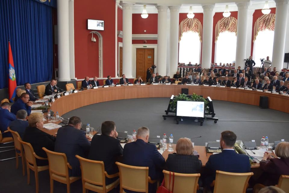 29 мая состоялось пятьдесят четвертое заседание Орловского областного Совета народных депутатов 29 мая состоялось пятьдесят четвертое заседание Орловского областного Совета народных депутатов