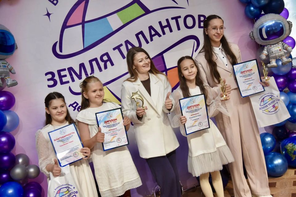 Андрей Клычков: Дворец пионеров и школьников имени Гагарина сегодня вновь стал «Землей Талантов» Андрей Клычков: Дворец пионеров и школьников имени Гагарина сегодня вновь стал «Землей Талантов»