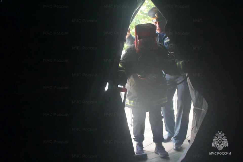 В День защиты детей сотрудники МЧС России провели акцию «Мои безопасные каникулы» В День защиты детей сотрудники МЧС России провели акцию «Мои безопасные каникулы»