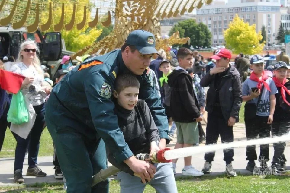 Орловским детям напомнили о правилах безопасного поведения во время каникул Орловским детям напомнили о правилах безопасного поведения во время каникул