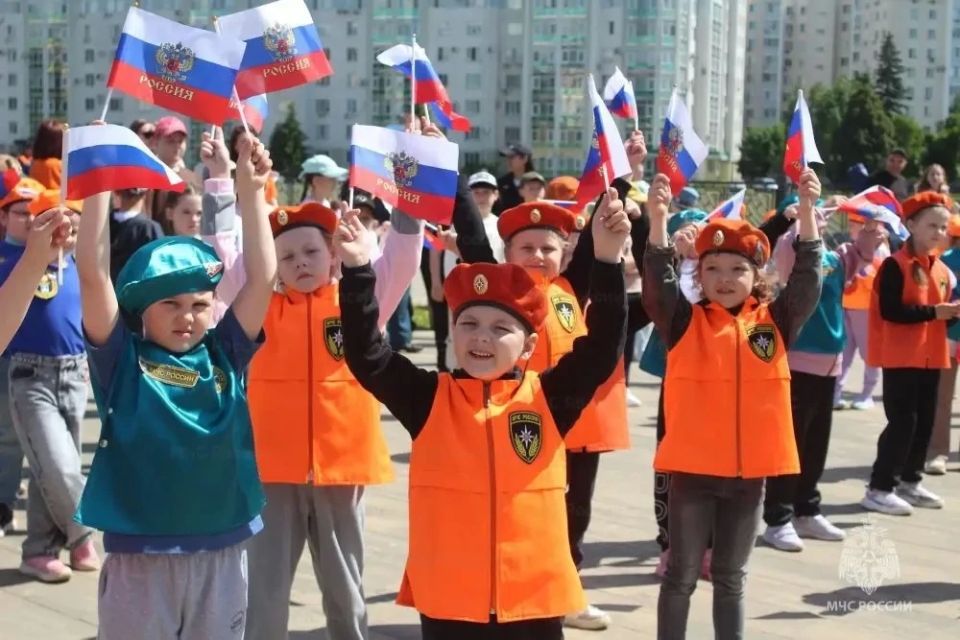 Орловским детям напомнили о правилах безопасного поведения во время каникул Орловским детям напомнили о правилах безопасного поведения во время каникул