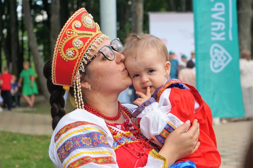 Орёл — территория детства. Город, где мы создаём пространства для игр, творчества, общения и счастливых семейных воспоминаний Орёл — территория детства. Город, где мы создаём пространства для игр, творчества, общения и счастливых семейных воспоминаний
