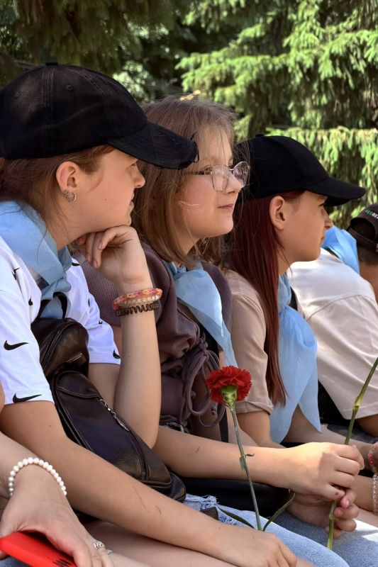 Орёл отмечает День России. Сегодня праздничные мероприятия, посвящённые Дню России, проходят во всех районах областной столицы Орёл отмечает День России. Сегодня праздничные мероприятия, посвящённые Дню России, проходят во всех районах областной столицы