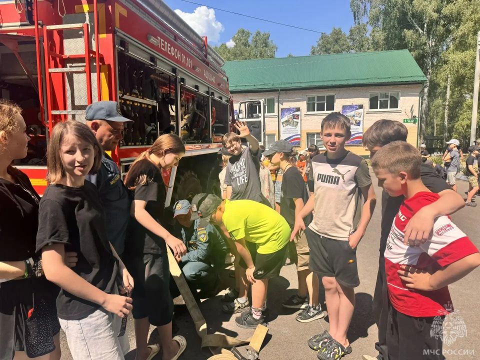 День безопасности в "Космосе" День безопасности в "Космосе"