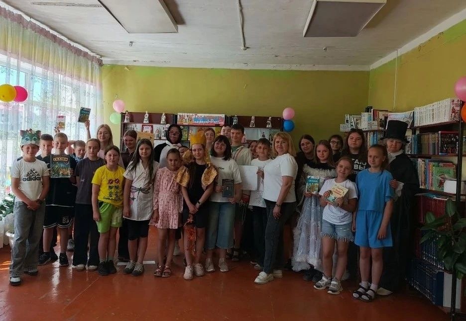 #про_ТИК. В пришкольном оздоровительном лагере «Сказка» (Корсаковская СОШ) в рамках Летней школы избирательного права председатель территориальной избирательной комиссии Корсаковского района Инна Шлеёнкова провела Квест... #про_ТИК. В пришкольном оздоровительном лагере «Сказка» (Корсаковская СОШ) в рамках Летней школы избирательного права председатель территориальной избирательной комиссии Корсаковского района Инна Шлеёнкова провела Квест...