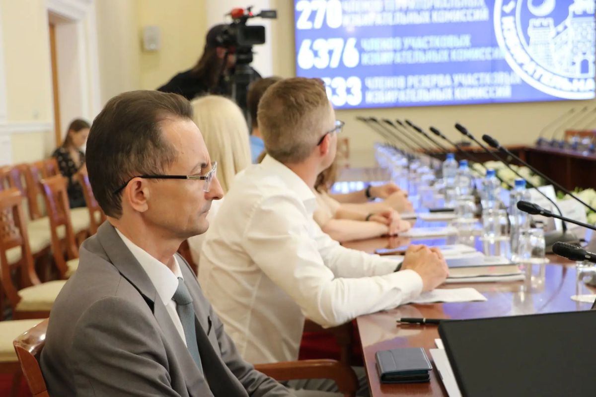 Состоялся обучающий семинар с представителями политических партий по вопросам участия в выборах депутатов Орловского областного Совета народных депутатов созыва 2026-2031 годов Состоялся обучающий семинар с представителями политических партий по вопросам участия в выборах депутатов Орловского областного Совета народных депутатов созыва 2026-2031 годов