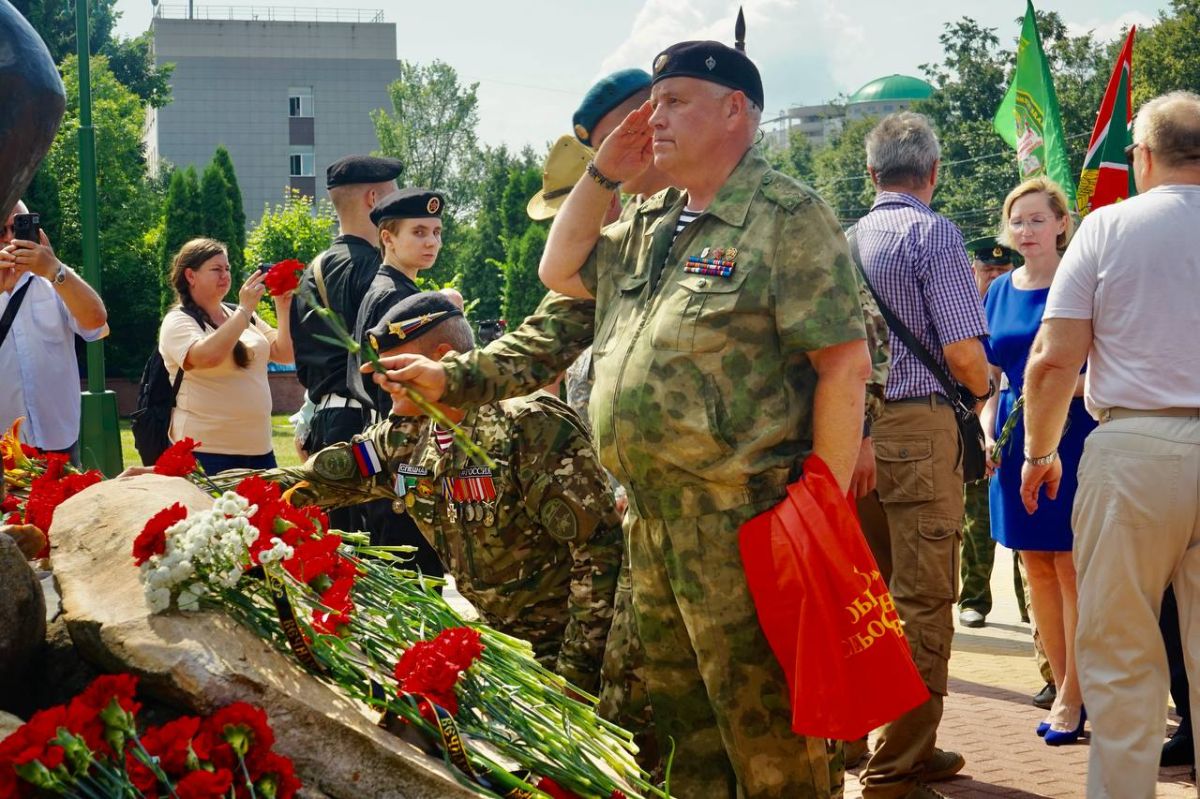 Юрий Парахин: День ветеранов боевых действий — это день мужества, чести и преданности Родине Юрий Парахин: День ветеранов боевых действий — это день мужества, чести и преданности Родине