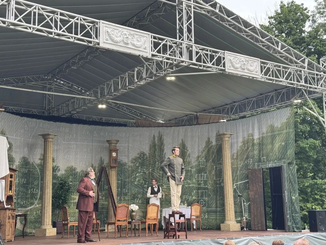 Сегодня в Спасском стартовал IV Театральный фестиваль "Время Т" Сегодня в Спасском стартовал IV Театральный фестиваль "Время Т"