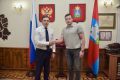 Андрей Клычков: Сегодня лично поздравил нашего земляка, известного в России и за рубежом хоккеиста, одного из самых ярких представителей орловской школы хоккея Александра Никишина с огромным спортивным достижением – в июне...