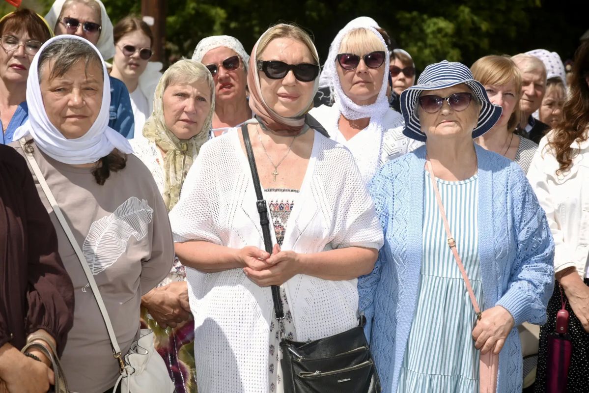 В Орле открыли памятный знак великой княгине Елизавете Федоровне и Великому князю Сергею Александровичу Романовым В Орле открыли памятный знак великой княгине Елизавете Федоровне и Великому князю Сергею Александровичу Романовым