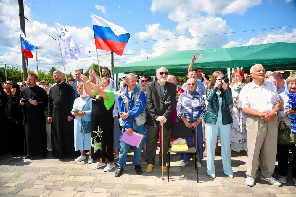 В Орле открыли памятный знак Сергею Александровичу и Елизавете Федоровне Романовым В Орле открыли памятный знак Сергею Александровичу и Елизавете Федоровне Романовым