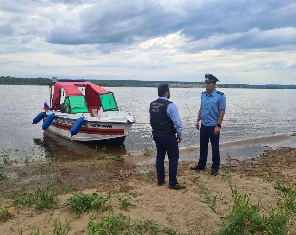 В Саратовской области отец погиб, пытаясь спасти сына, которого унесло течением Волги