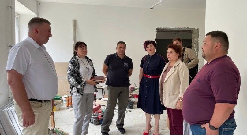 В Орловском округе и Урицком районе проконтролировали ремонт школ