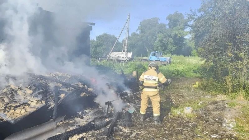 В Свердловском районе потушили пожар в жилом доме, а в Орловском округе произошла ещё одна трагедия на воде В Свердловском районе потушили пожар в жилом доме, а в Орловском округе произошла ещё одна трагедия на воде